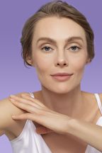 Изображение Чем лучше смывать косметику с лица: средства для снятия макияжа